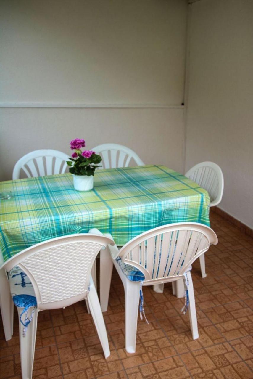 Apartments Zdravko - 150 M From Sandy Beach Duće Eksteriør bilde