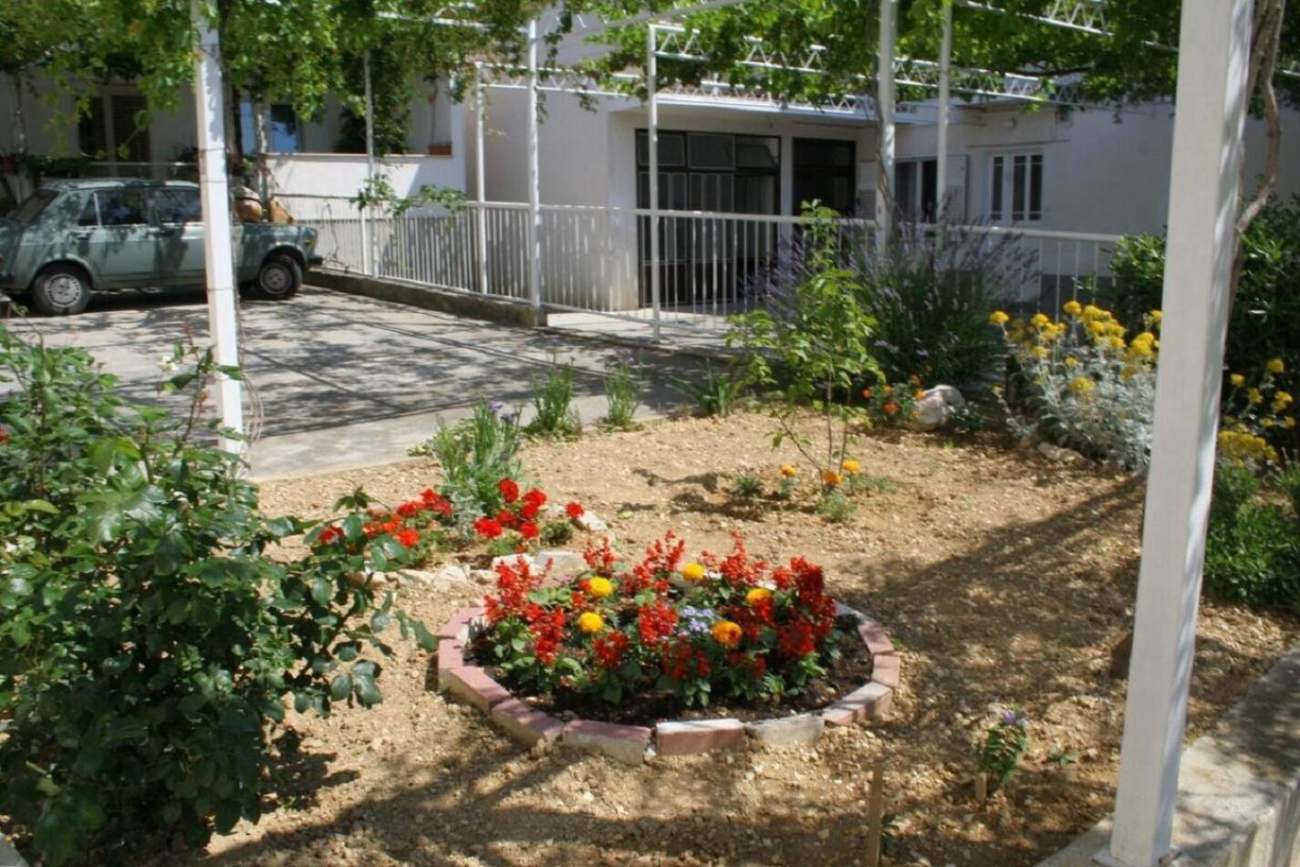 Apartments Zdravko - 150 M From Sandy Beach Duće Eksteriør bilde